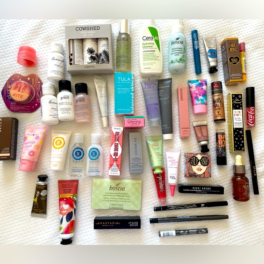 Makeup and face card set